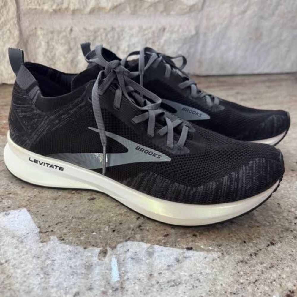 Brooks Levitate 4 Running Shoes Mens Size 9